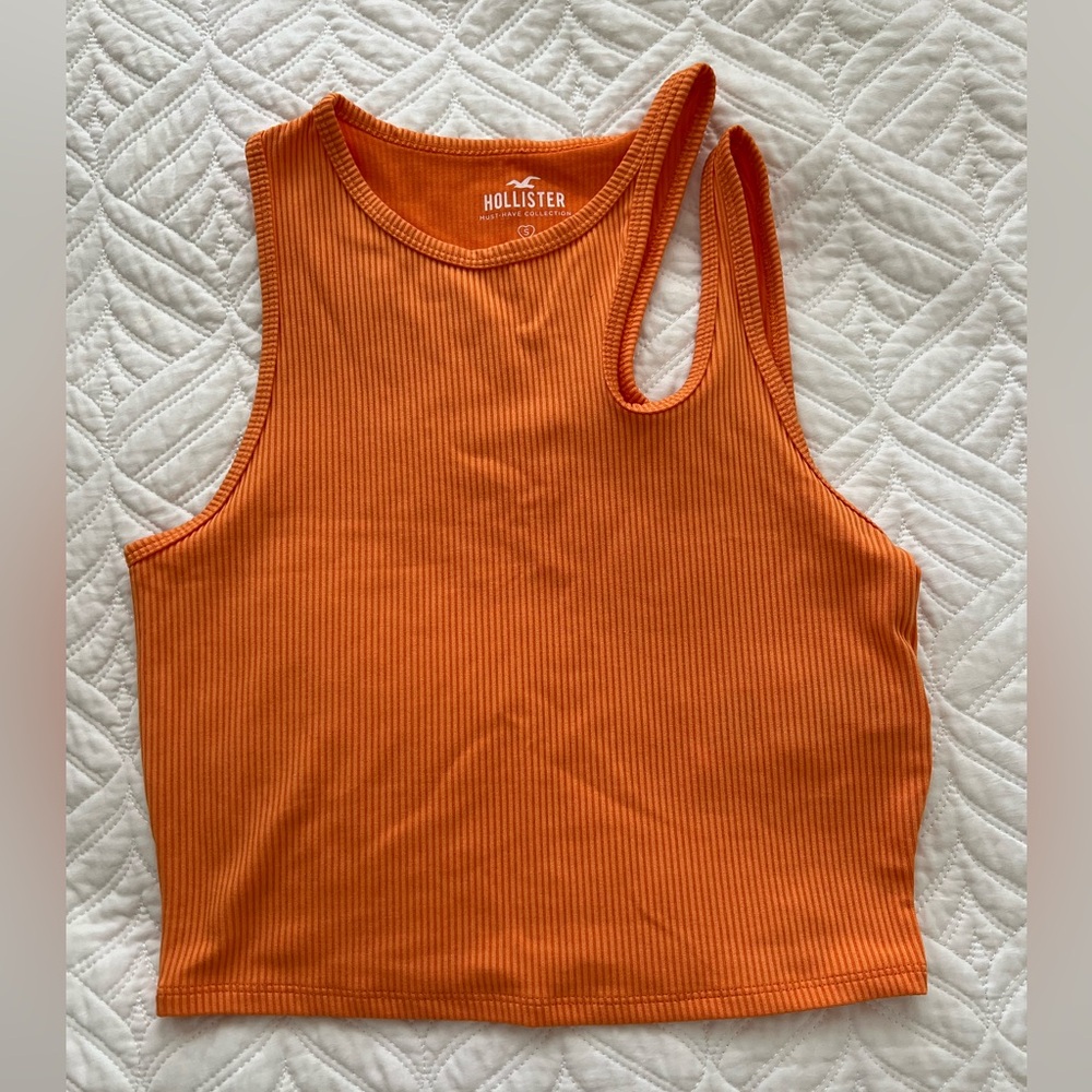 Hollister Asymmetrical High Neck Seamless Tank
